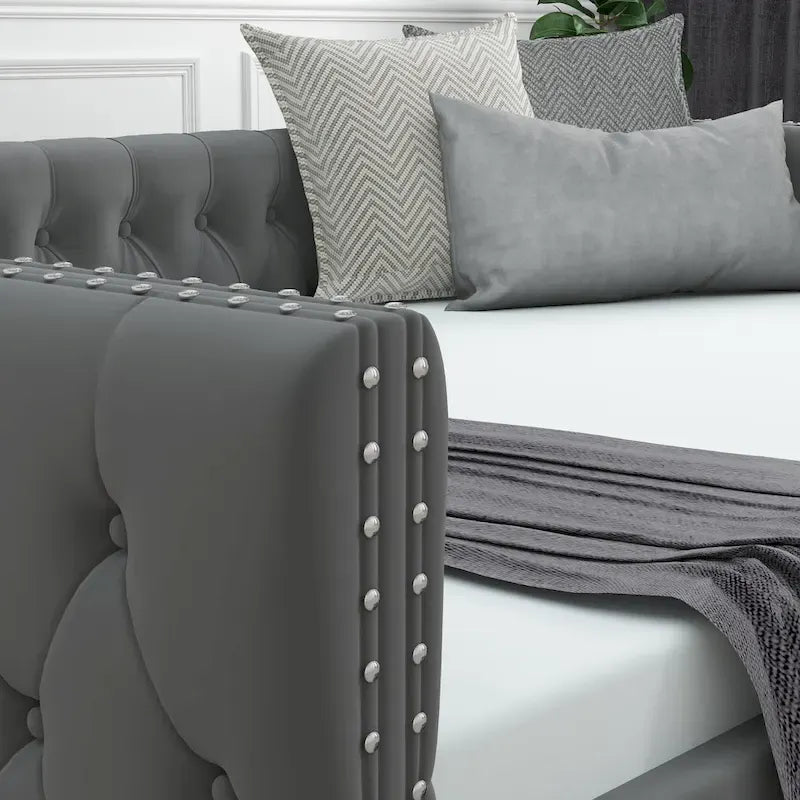 Full Velvet Upholstered Daybed with Twin Trundle and Tufted Back